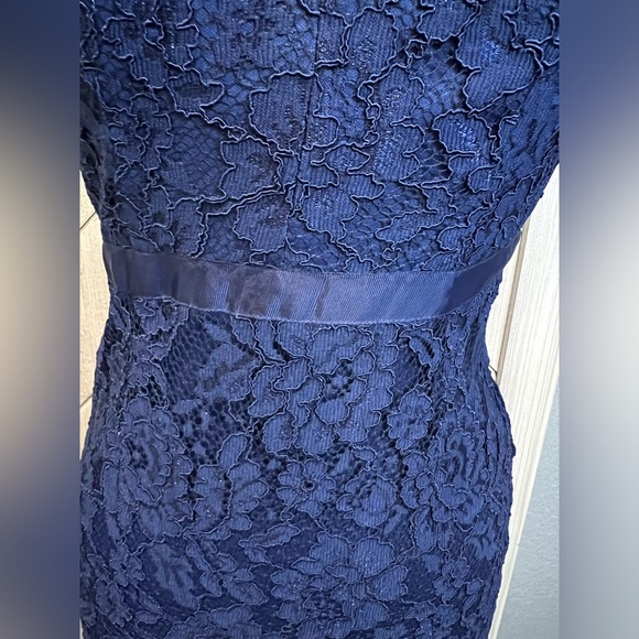 Lulu’s Navy Blue Lace Halter Dress w/Criss Cross Straps Size XS - Picture 7 of 8